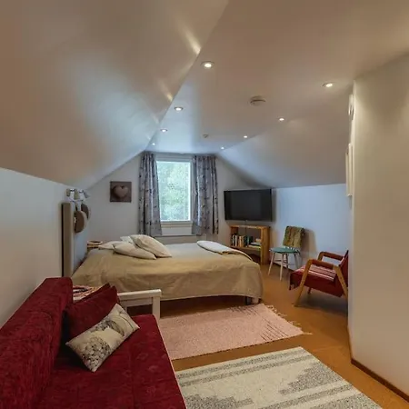 Majestic 3 Bedroom With Sauna Vila *