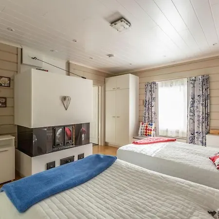 Majestic 3 Bedroom With Sauna 别墅 罗瓦涅米