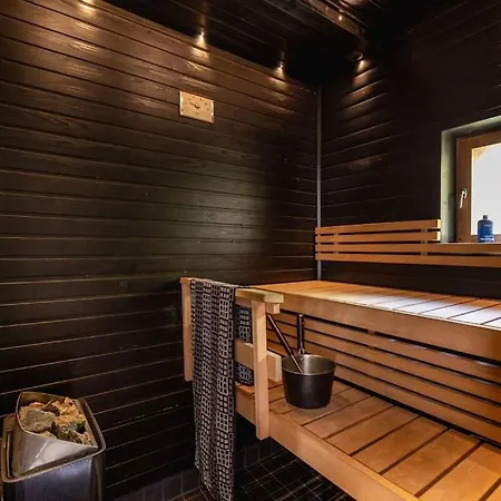 Majestic 3 Bedroom With Sauna Rovaniemi